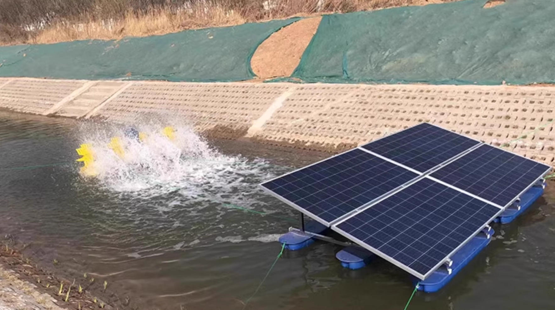 碧水清波，驅(qū)動(dòng)未來(lái)：南京藍(lán)寶石太陽(yáng)能水車曝氣機(jī)